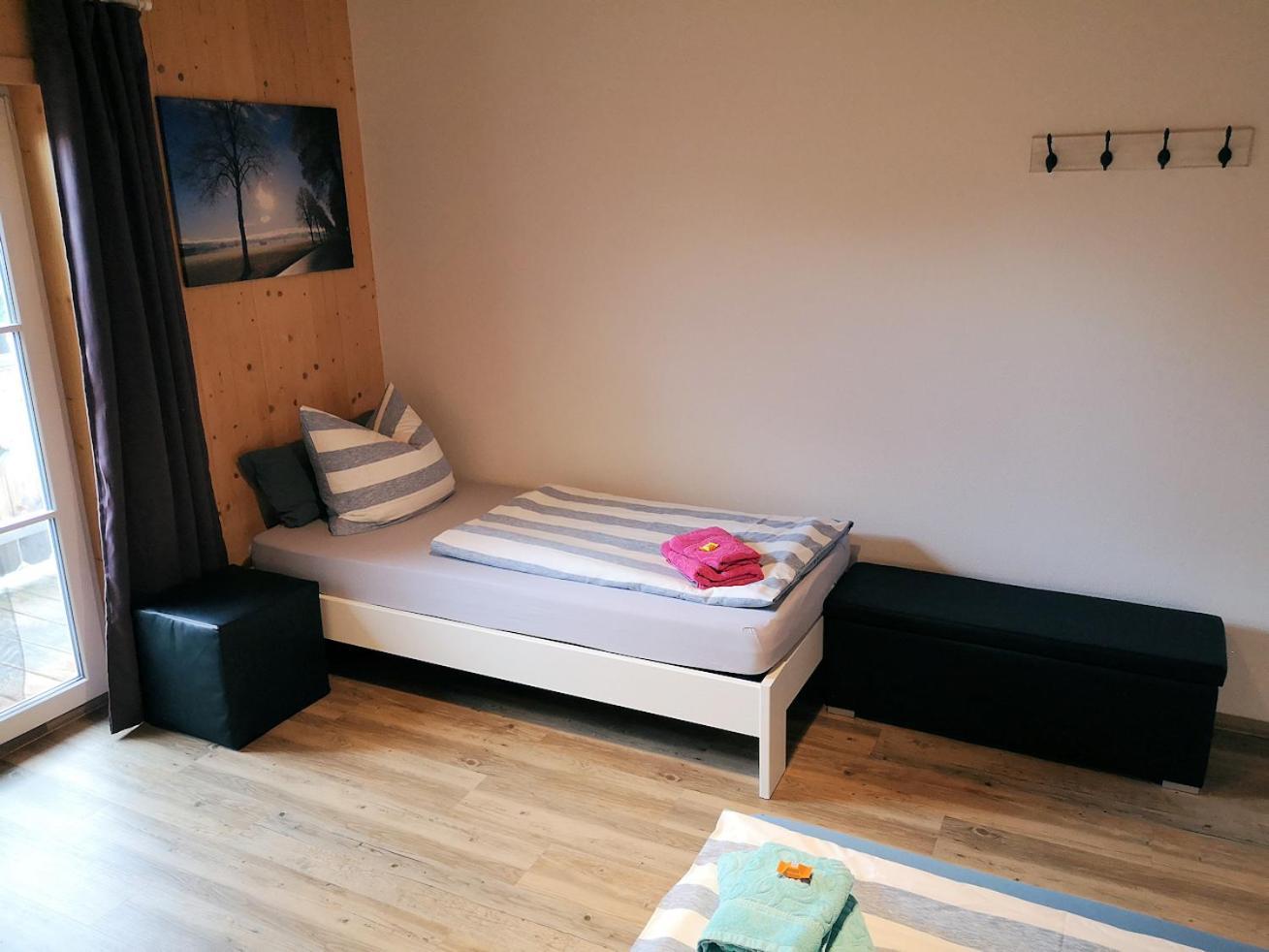 Heidis Ferienwohnung Linden  ภายนอก รูปภาพ